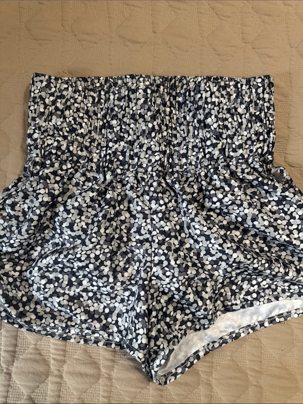 Love & Pineapples High-Waist Black, Grey and White Dot Athletic Shorts Large